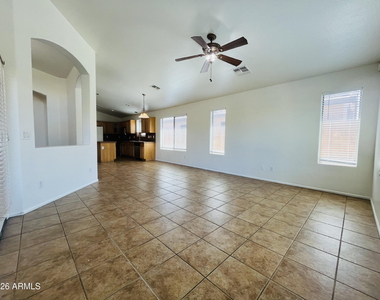 8202 S 47th Avenue - Photo Thumbnail 19