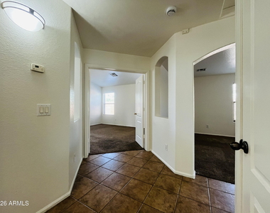 8202 S 47th Avenue - Photo Thumbnail 22