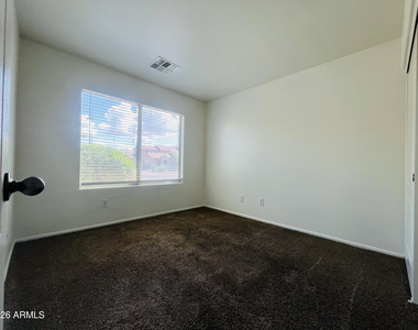 8202 S 47th Avenue - Photo Thumbnail 12