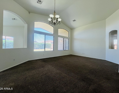 8202 S 47th Avenue - Photo Thumbnail 7