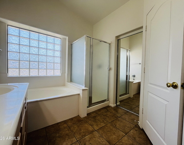 8202 S 47th Avenue - Photo Thumbnail 25