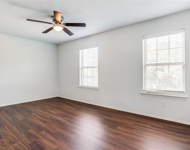 5112 Rustic Ridge Drive - Photo Thumbnail 4