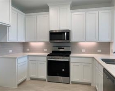 5944 Ridgeline Drive - Photo Thumbnail 2