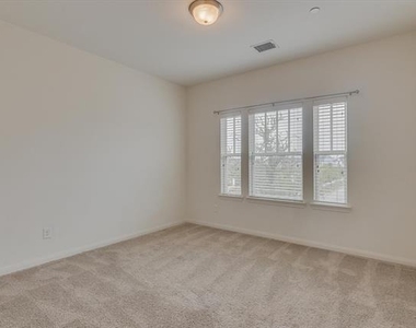4064 Washburne Drive - Photo Thumbnail 23