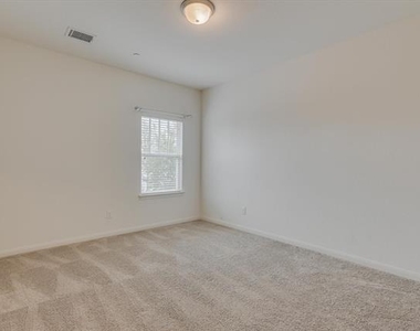 4064 Washburne Drive - Photo Thumbnail 21
