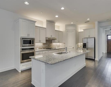 4064 Washburne Drive - Photo Thumbnail 8