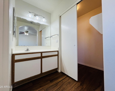 7332 N 70th Drive - Photo Thumbnail 16