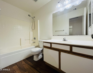 7332 N 70th Drive - Photo Thumbnail 20