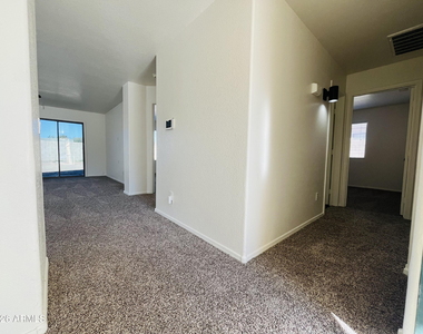 7332 N 70th Drive - Photo Thumbnail 2