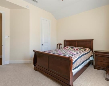 6017 Gentle Way - Photo Thumbnail 12