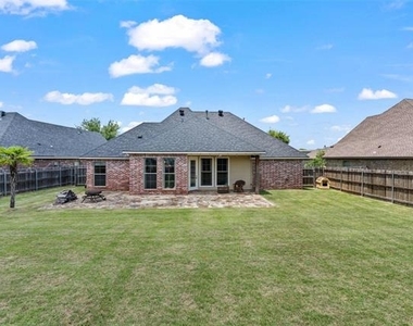 407 Carnaby Court - Photo Thumbnail 27