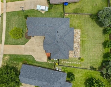 407 Carnaby Court - Photo Thumbnail 2