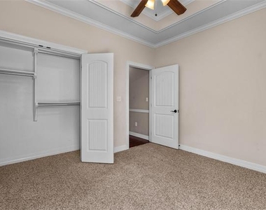 407 Carnaby Court - Photo Thumbnail 21