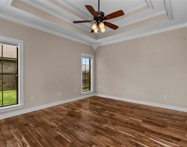 407 Carnaby Court - Photo Thumbnail 14