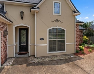 407 Carnaby Court - Photo Thumbnail 5
