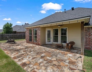 407 Carnaby Court - Photo Thumbnail 26