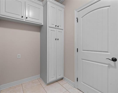 407 Carnaby Court - Photo Thumbnail 24