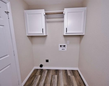 1106 12th Street Se - Photo Thumbnail 27