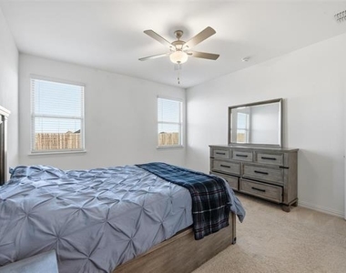 216 Post Oak Street - Photo Thumbnail 16