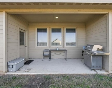 216 Post Oak Street - Photo Thumbnail 34