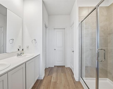 216 Post Oak Street - Photo Thumbnail 17