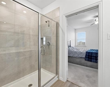 216 Post Oak Street - Photo Thumbnail 19