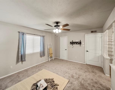 1320 Clearview Drive - Photo Thumbnail 13