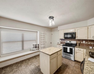 1320 Clearview Drive - Photo Thumbnail 12