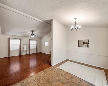 1320 Clearview Drive - Photo Thumbnail 9