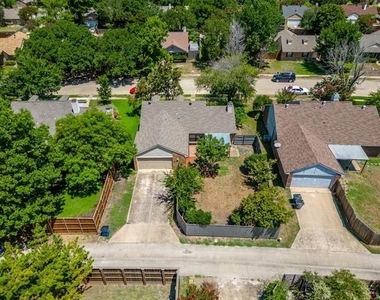 1320 Clearview Drive - Photo Thumbnail 27