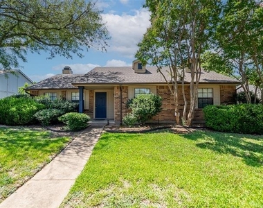 1320 Clearview Drive - Photo Thumbnail 4
