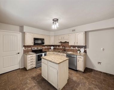 1320 Clearview Drive - Photo Thumbnail 11