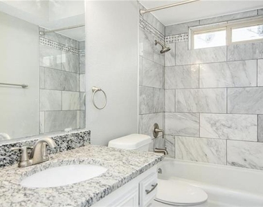 2808 Golfing Green Drive - Photo Thumbnail 20