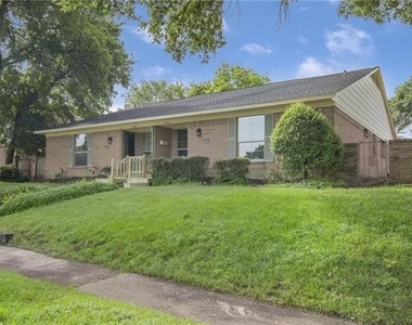 2808 Golfing Green Drive - Photo Thumbnail 24