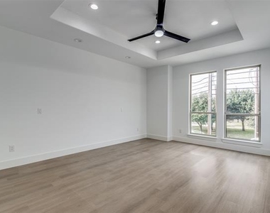 6602 Bexar Street - Photo Thumbnail 12