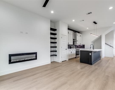 6602 Bexar Street - Photo Thumbnail 7