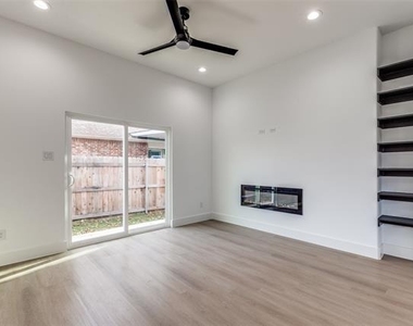 6602 Bexar Street - Photo Thumbnail 8