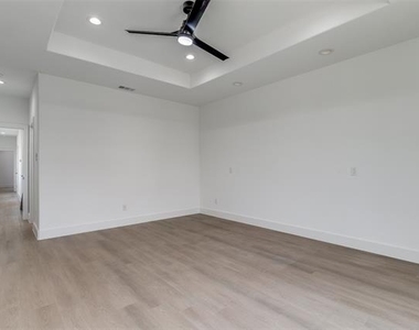 6602 Bexar Street - Photo Thumbnail 11