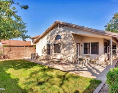 20729 N 37th Way - Photo Thumbnail 27