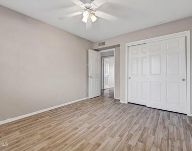 16250 N 64th Place - Photo Thumbnail 15