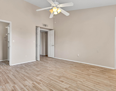 16250 N 64th Place - Photo Thumbnail 19