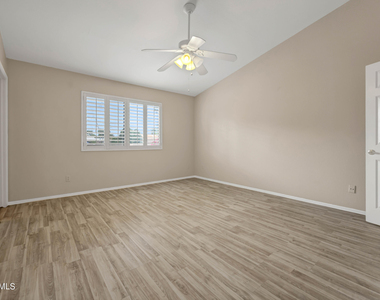 16250 N 64th Place - Photo Thumbnail 16