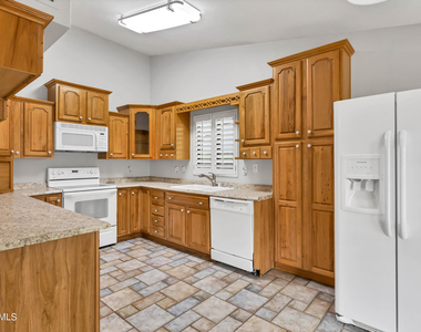 16250 N 64th Place - Photo Thumbnail 10