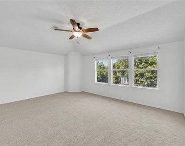13221 Elmhurst Drive - Photo Thumbnail 25