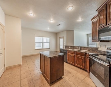 8924 Manana Street - Photo Thumbnail 1