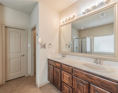 8924 Manana Street - Photo Thumbnail 19