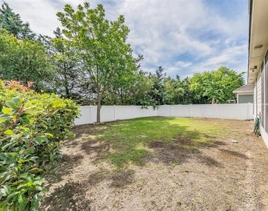 8924 Manana Street - Photo Thumbnail 10
