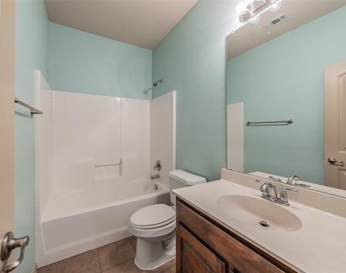 8924 Manana Street - Photo Thumbnail 21