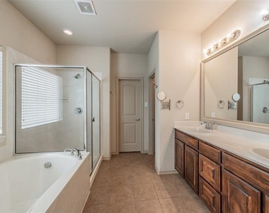 8924 Manana Street - Photo Thumbnail 17