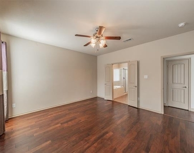 8924 Manana Street - Photo Thumbnail 16